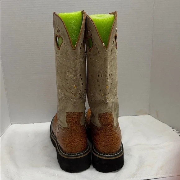 ARIAT Brown Leather Cowgirl Boots with Beige Shaft and Heart Accent - Picture 3 of 6
